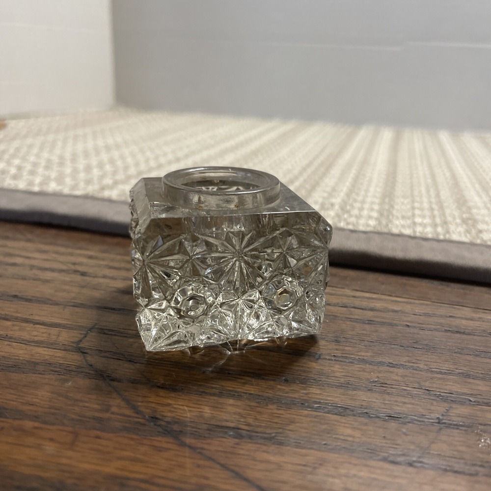 Vintage Cut Glass Square Candle holder Inkwell Starburst Pattern Clear‎ Crystal - Picture 5 of 6